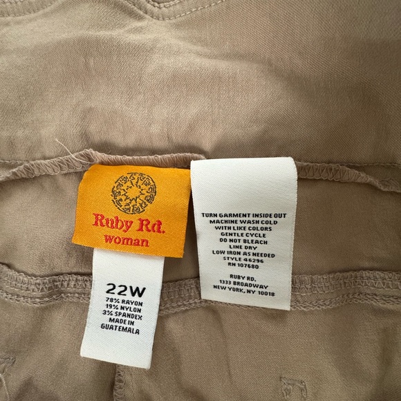 Ruby Rd Tan Capris Comfortable Pull-On Style - Picture 4 of 10